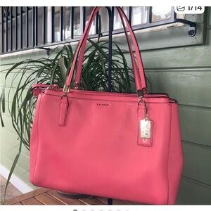 Coach Coral Leather Shoulder Bag